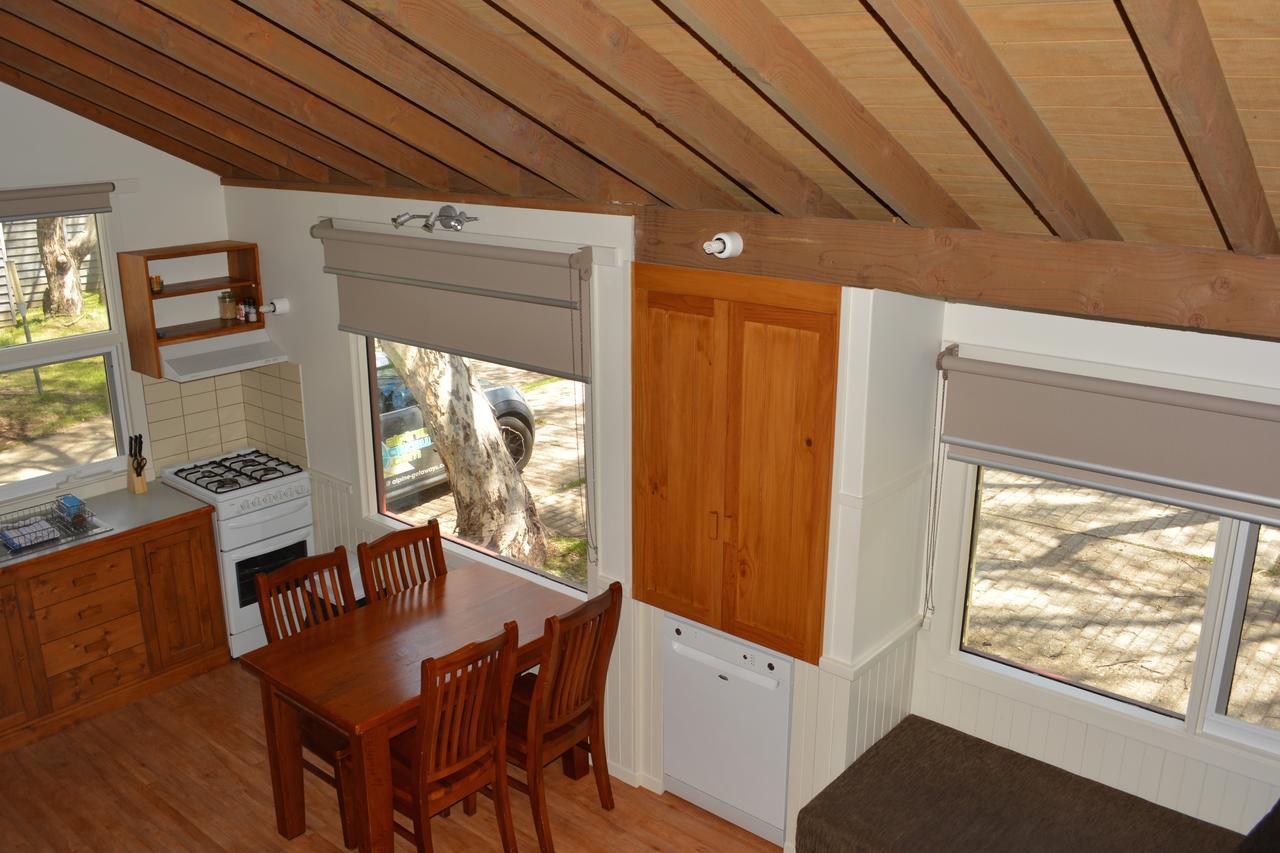 Gundy Lodge Dinner Plain Exterior foto